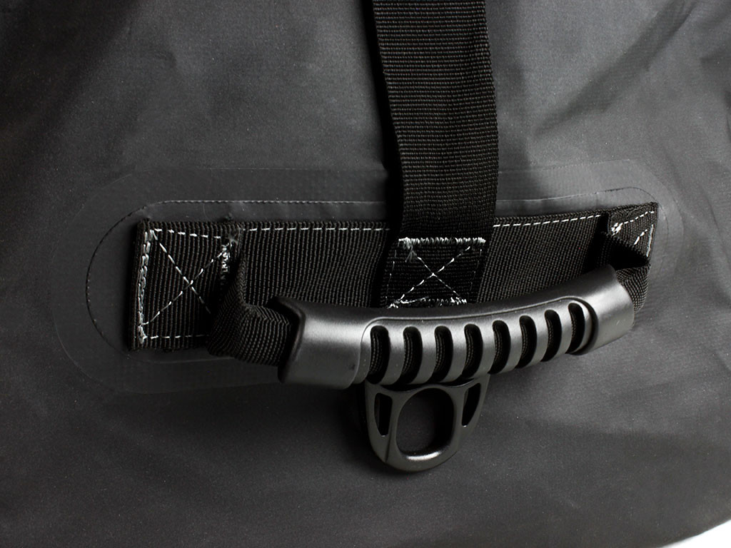 Typhoon Laukku - valmistaja Front Runner 7