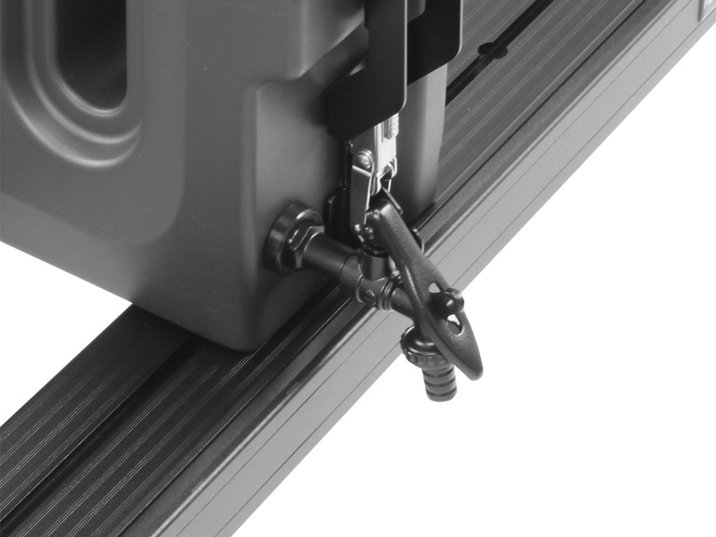 Pro-vesisäiliö kiinnitysjärjestelmällä / 20L - Front Runner 4