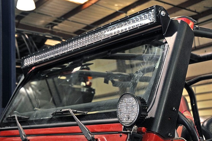 Kiinnitysraudat 50" valopaneelille, Wrangler TJ 1