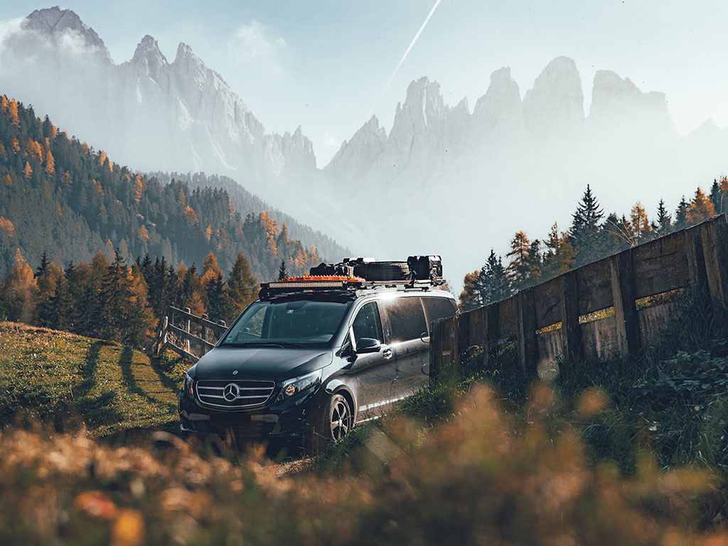 Mercedes Benz V-Class XLWB (2014-nykyinen) Slimline II -kattotelinesarja - Front Runner 7