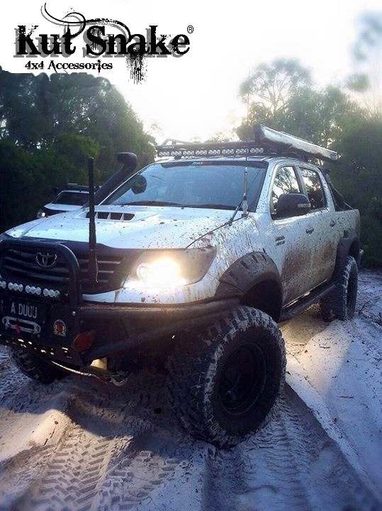 Lokasuojan levike, Toyota Hilux Vigo12-15 MONSTER 14