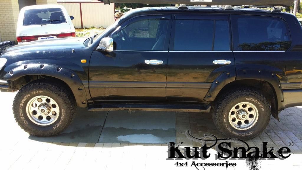 Lokasuojan levike, Toyota Land Cruiser 100 Standard 23