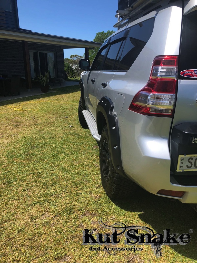 Lokasuojan levike, Toyota Land Cruiser 150 10