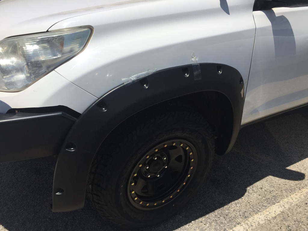 Lokasuojan levike, Toyota Land Cruiser 150 24