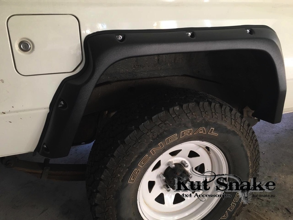 Lokasuojan levike, Toyota Land Cruiser 70-series 90- 2