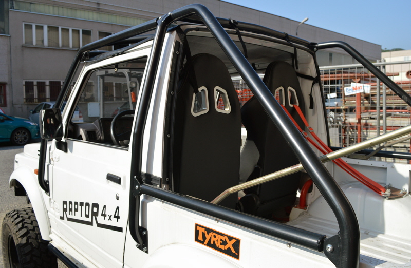 Suzuki Samurai Bikini Top 1