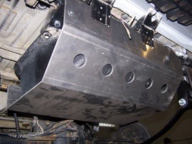 Bak bränsle tank skydd Suzuki SAMURAI