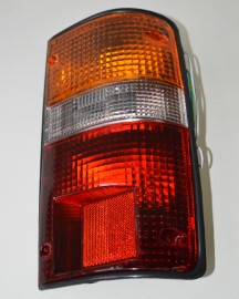 Bak höger lyckta TOYOTA HILUX