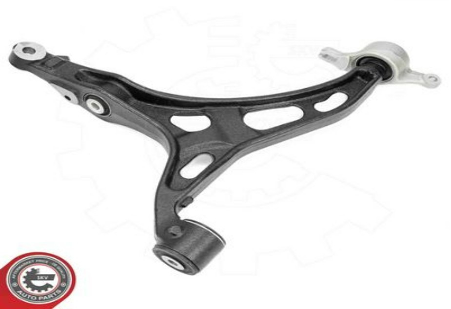 Jeep WK 2 Front Lower Control arm Right 11-15