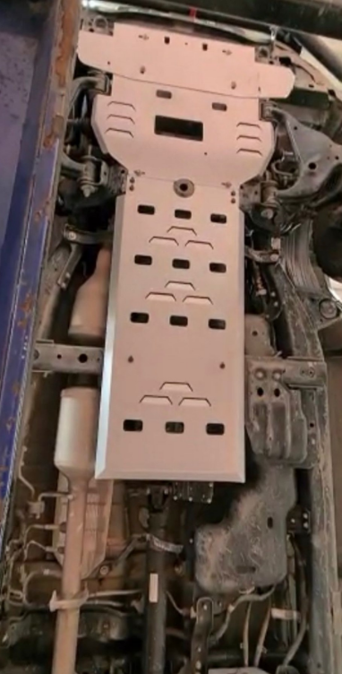 Pohjapanssari D-max