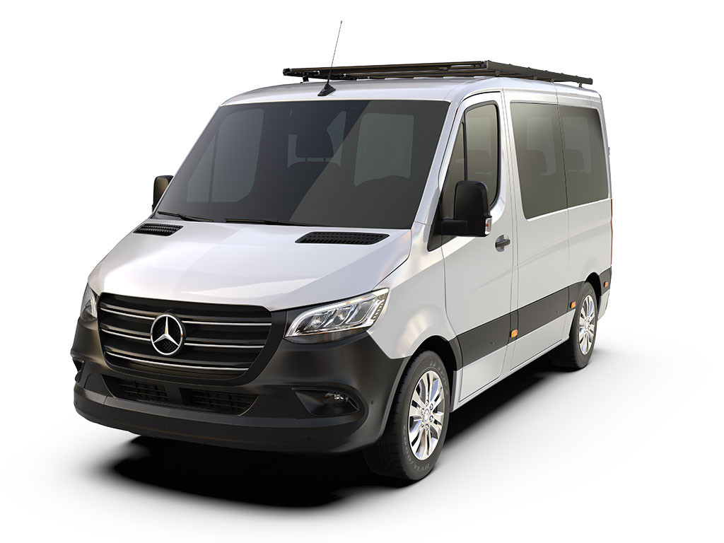 Mercedes Benz Sprinter (L1H1/144in SWB/Standard Roof) (2007-Current) Slimpro Van Rack Kit - av Front Runner