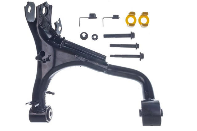 D3 / D4 Taka ylätukivarsi Vasen