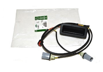 Takaluukun avaus katkaisija-kahva